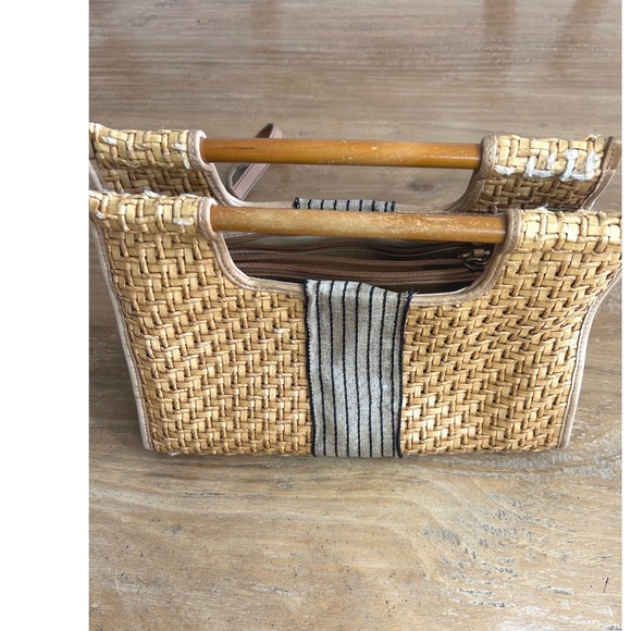 Fossil Handbags - Vintage Fossil Woven Straw Handbag Tan Wood Handle Crossbody Striped 75082